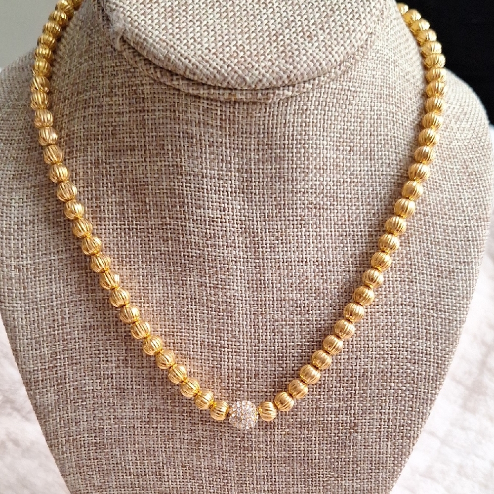 Elegant Gold Beaded Necklace